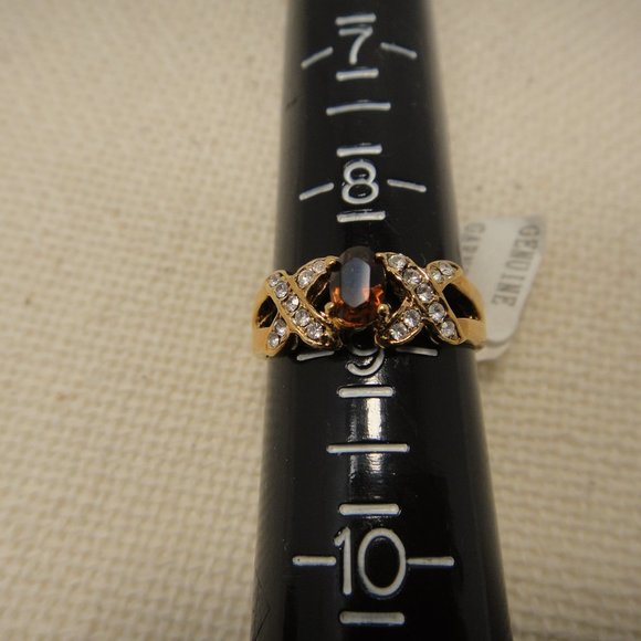LIND Garnet Ring  14K HGE  Crystals  XOX NOS Box - Picture 7 of 9